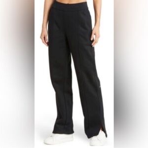 Alo Yoga High-Waist Free Time Straight Leg Sweatpant in Black